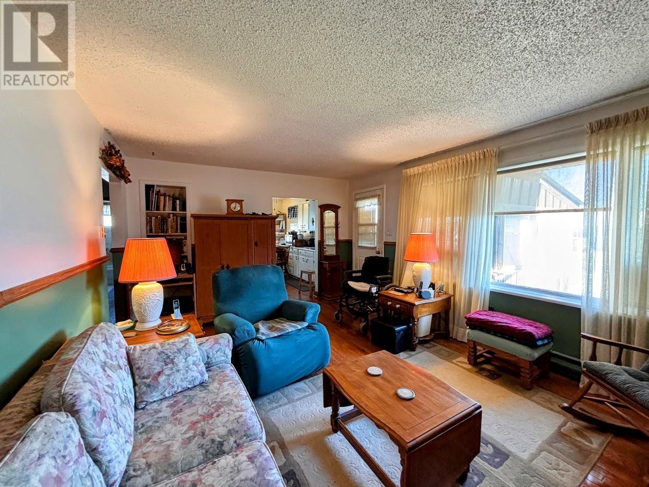 9 Swallow Dr, Manitouwadge, Ontario  P0T 2C0 - Photo 8 - TB2601150