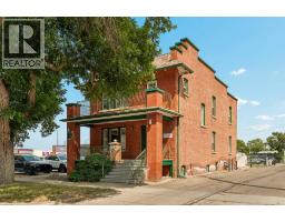 1002 3 Avenue S, Lethbridge, Alberta