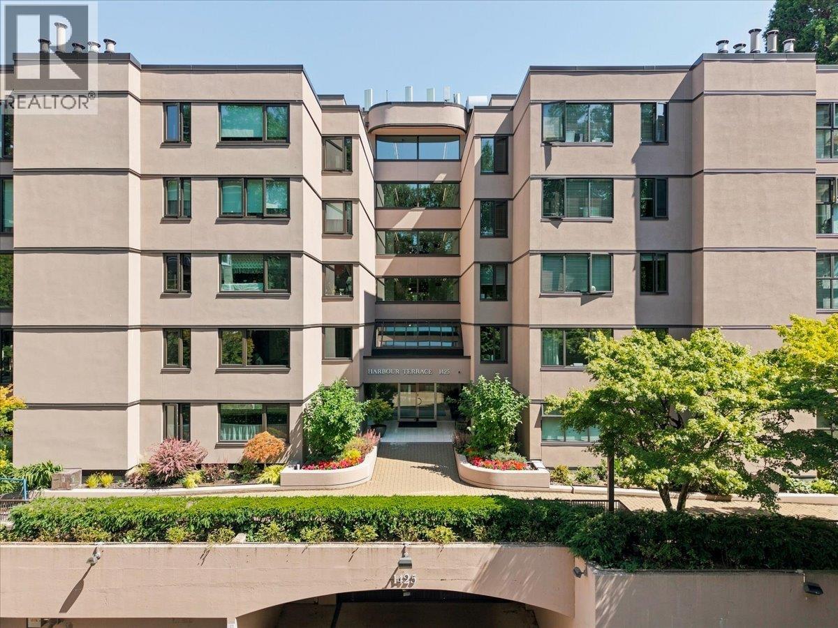 43 1425 Lamey's Mill Road, Vancouver, British Columbia V6H 3W2 - Photo 2 - R3154060