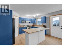 917 High Park Way NW, High River, Alberta