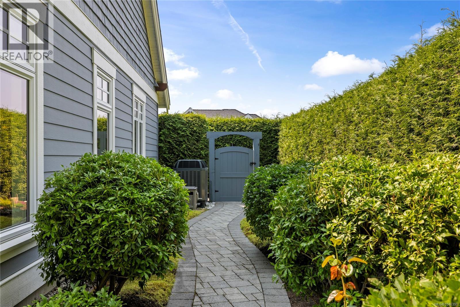 983 Bluffs Dr, Qualicum Beach, British Columbia  V9K 0A2 - Photo 33 - 1046390