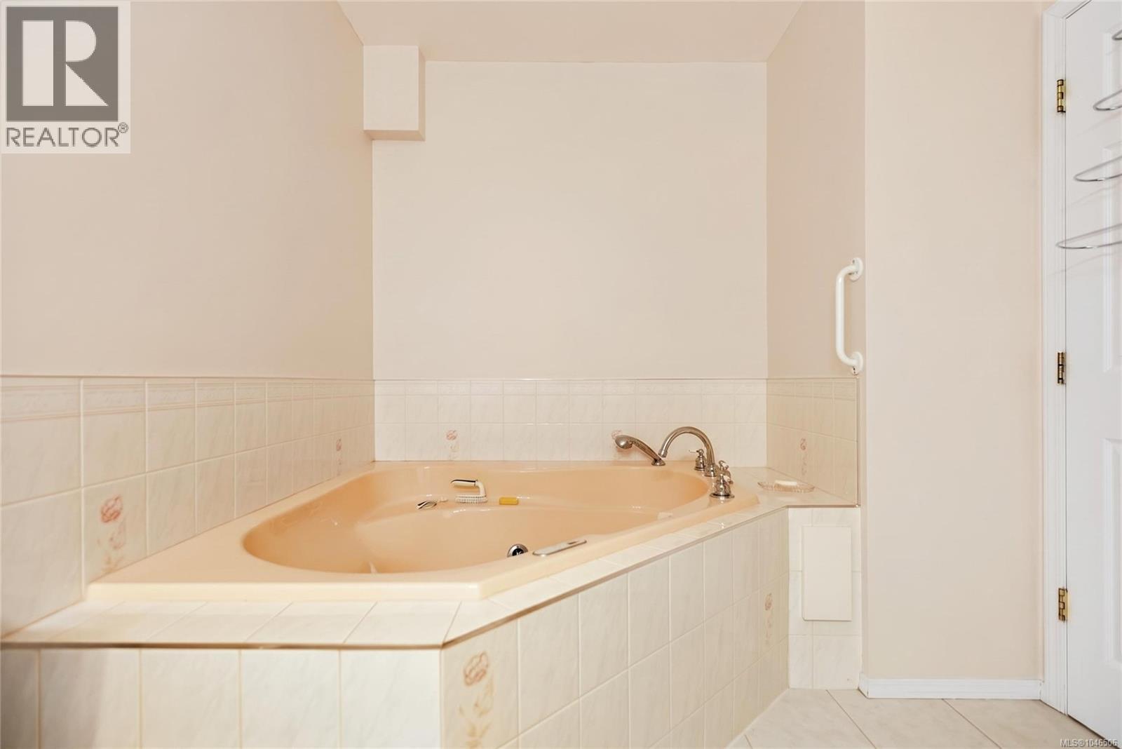 105 1537 Noel Ave, Comox, British Columbia  V9M 3H8 - Photo 31 - 1046506