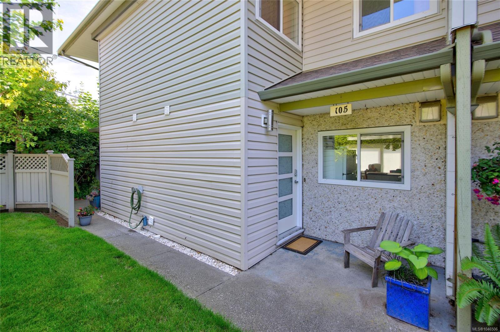 105 1537 Noel Ave, Comox, British Columbia  V9M 3H8 - Photo 2 - 1046506