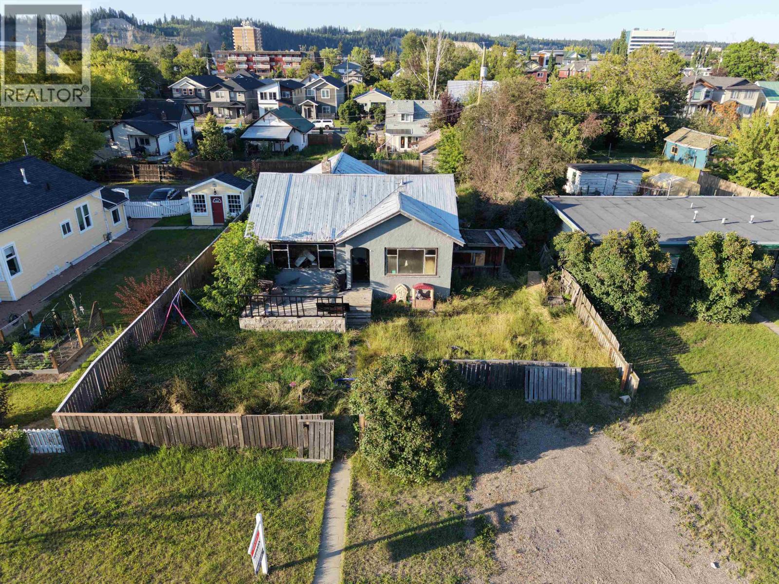 1740 9th Avenue, Prince George, British Columbia  V2L 3S1 - Photo 1 - R3154119