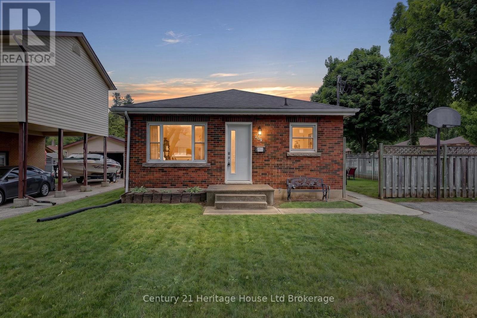 209 Butler Street, Woodstock, Ontario  N4S 3A8 - Photo 6 - X13658166