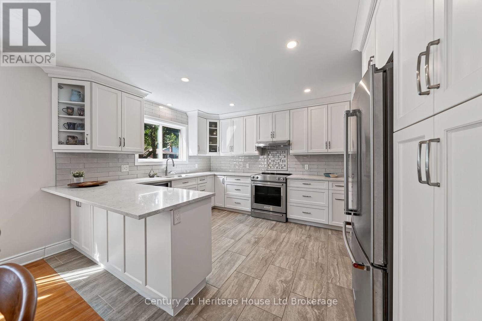 812 Hughson Street, Woodstock, Ontario  N4S 4P7 - Photo 4 - X13658200