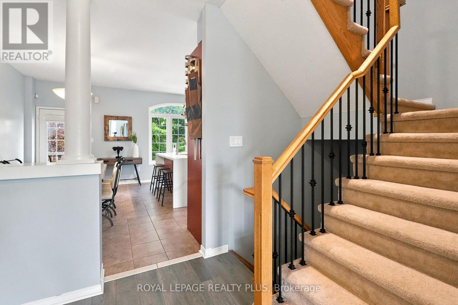 2333 Sutton Drive, Burlington, Ontario  L7L 6Y9 - Photo 17 - W13557874