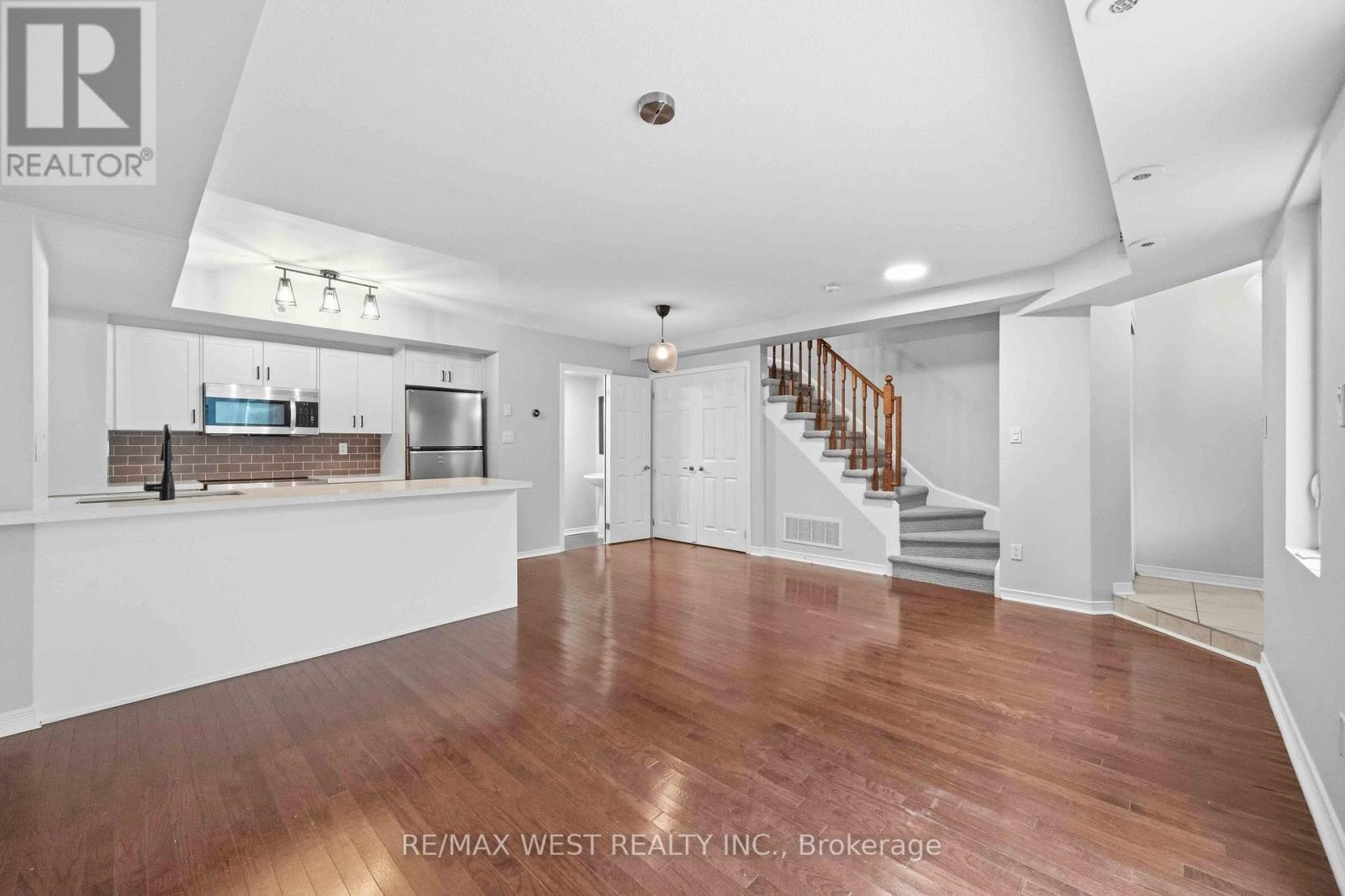122 - 20 Elsie Lane, Toronto, Ontario  M6P 3N9 - Photo 11 - W13657482