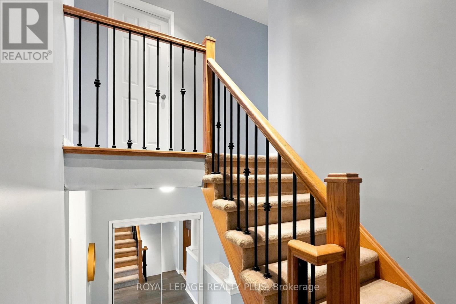 2333 Sutton Drive, Burlington, Ontario  L7L 6Y9 - Photo 18 - W13557874