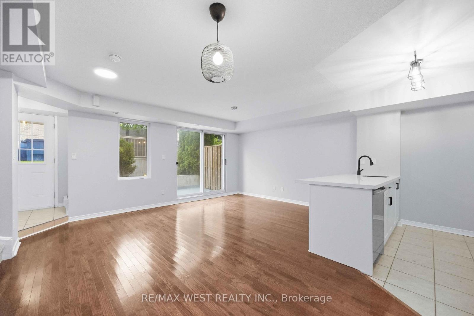 122 - 20 Elsie Lane, Toronto, Ontario  M6P 3N9 - Photo 15 - W13657482