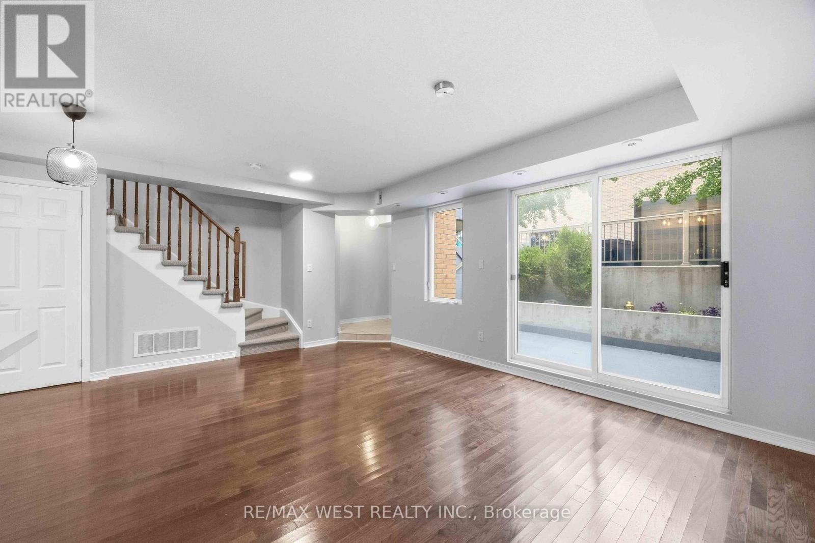 122 - 20 Elsie Lane, Toronto, Ontario  M6P 3N9 - Photo 12 - W13657482