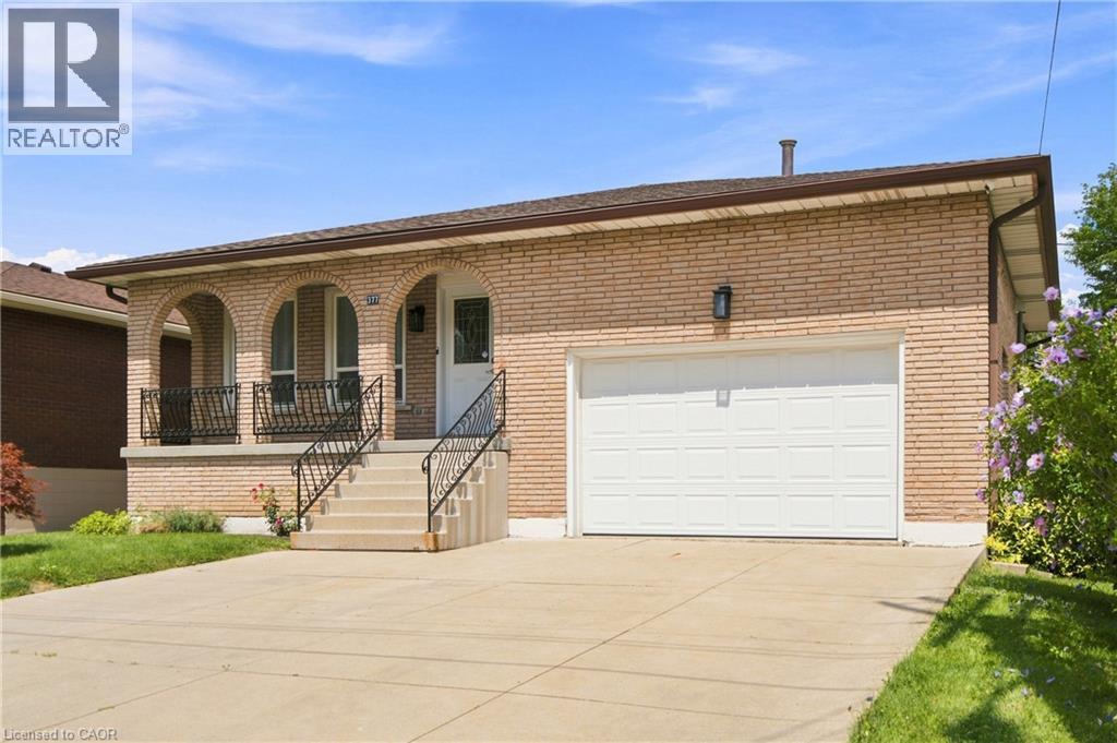 377 Carson Drive, Hamilton, Ontario  L8T 4T8 - Photo 2 - 40853889