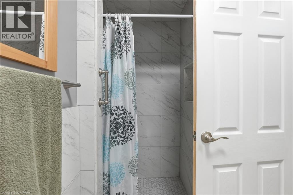 377 Carson Drive, Hamilton, Ontario  L8T 4T8 - Photo 24 - 40853889