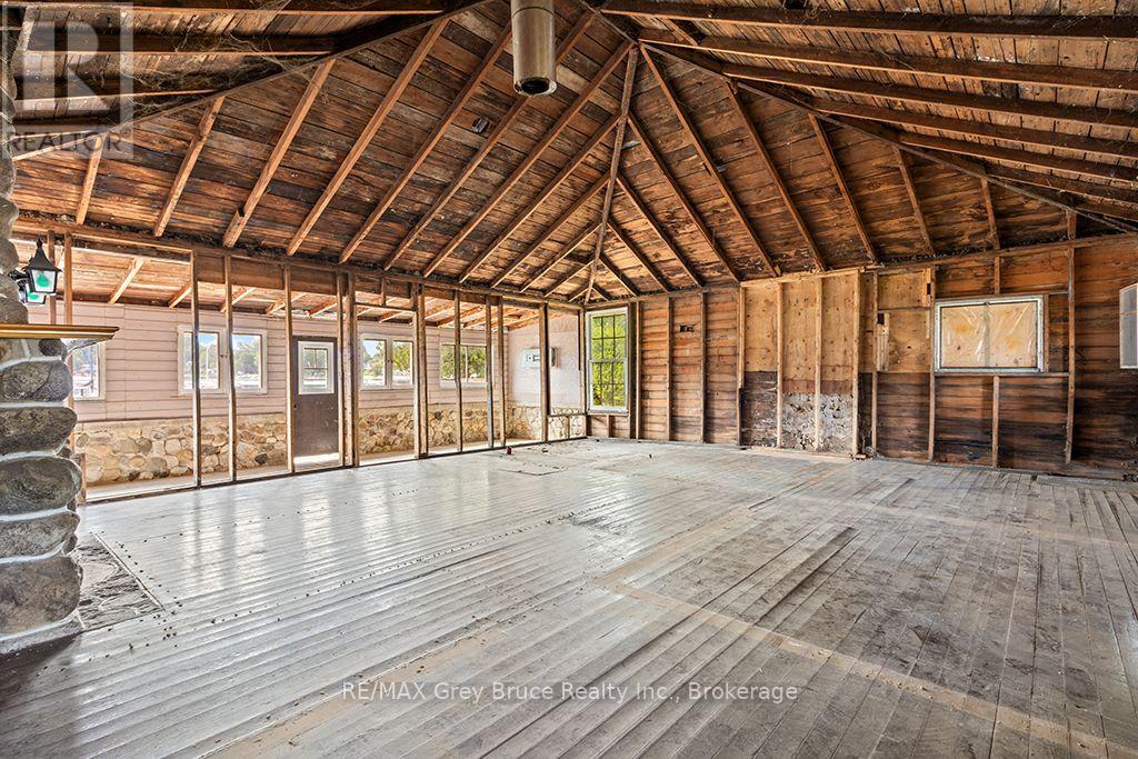 11 Mcneil Street, Northern Bruce Peninsula, Ontario N0H 1W0 - Photo 22 - X13658226