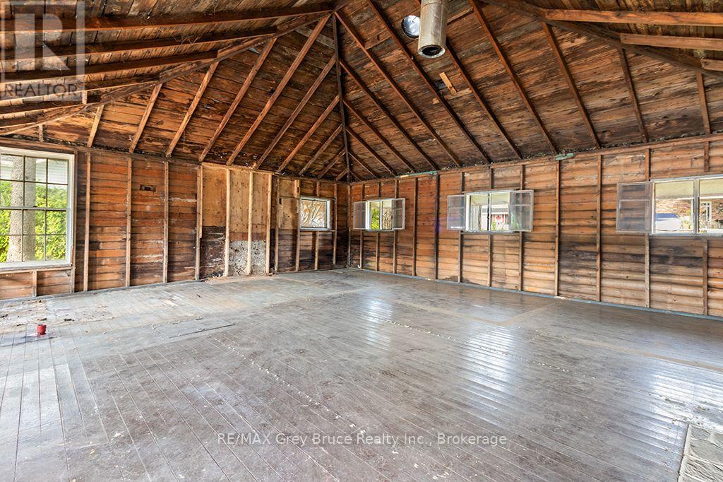 11 Mcneil Street, Northern Bruce Peninsula, Ontario N0H 1W0 - Photo 23 - X13658226