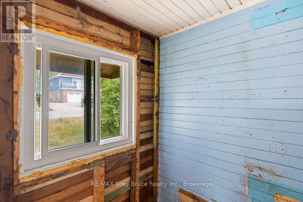 11 Mcneil Street, Northern Bruce Peninsula, Ontario N0H 1W0 - Photo 27 - X13658226