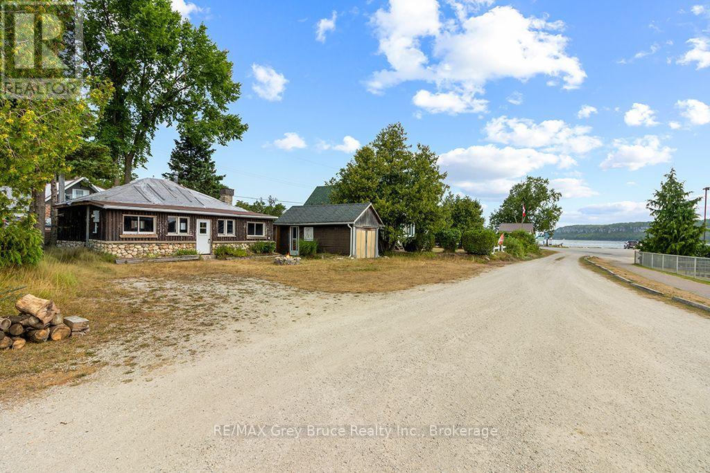 11 Mcneil Street, Northern Bruce Peninsula, Ontario N0H 1W0 - Photo 3 - X13658226
