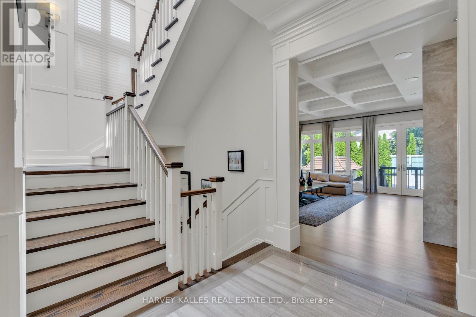 516 Douglas Avenue, Toronto, Ontario  M5M 1H5 - Photo 10 - C13657980