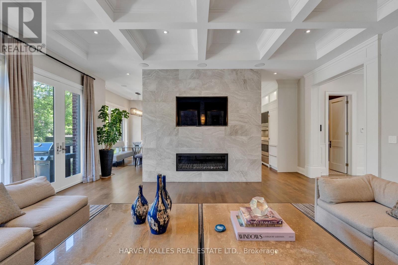 516 Douglas Avenue, Toronto, Ontario  M5M 1H5 - Photo 13 - C13657980