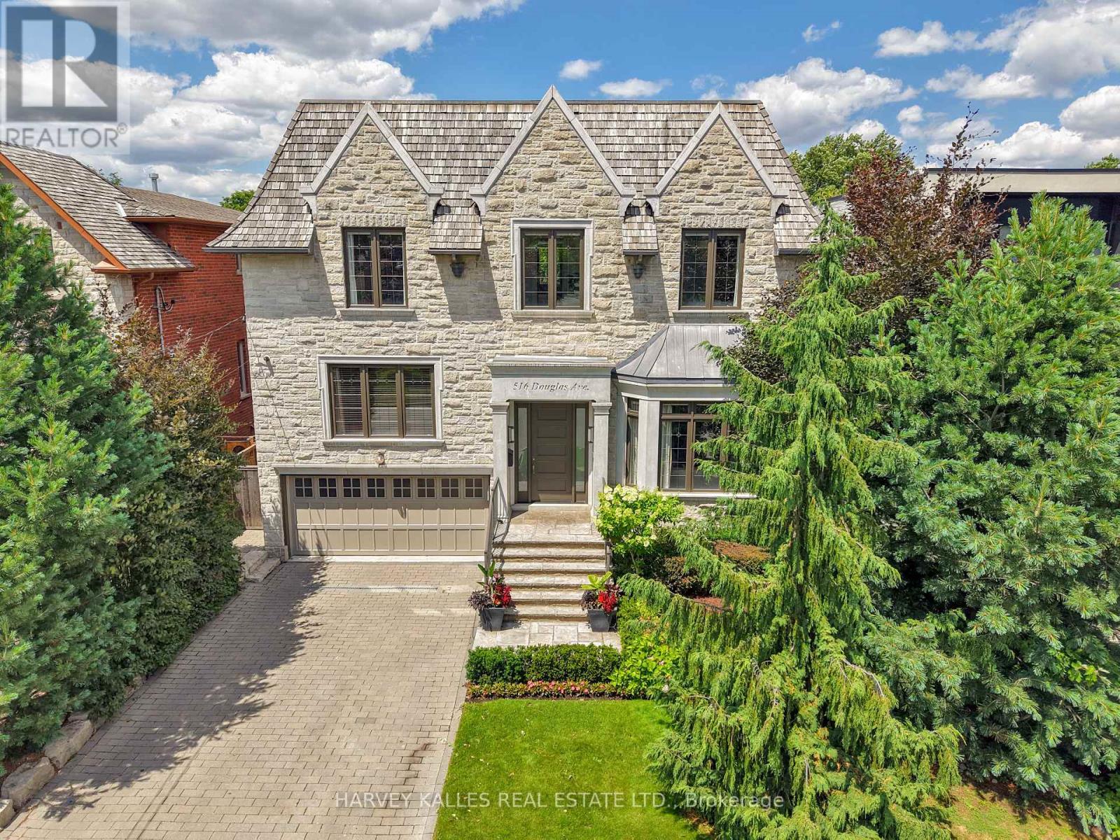 516 Douglas Avenue, Toronto, Ontario  M5M 1H5 - Photo 2 - C13657980