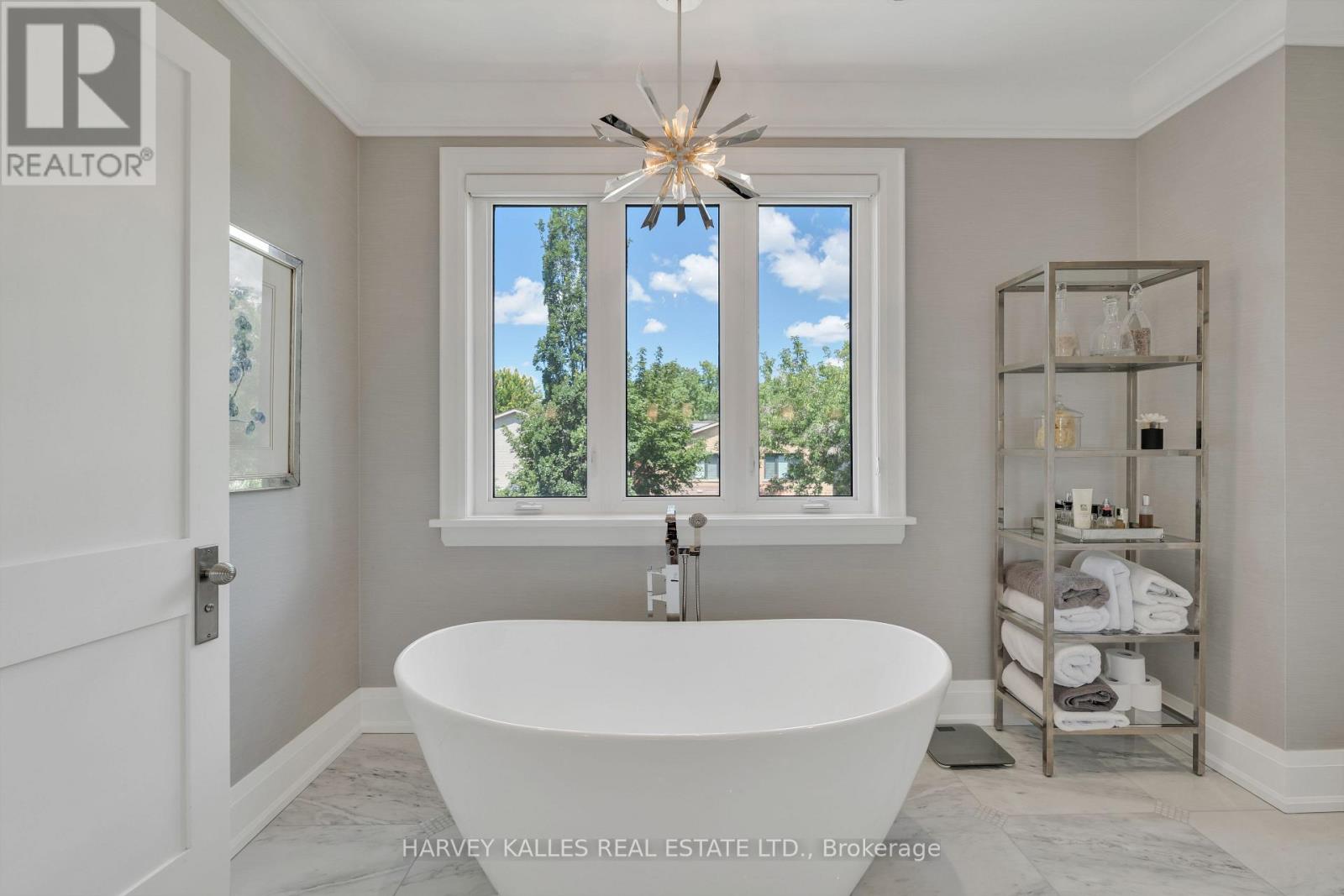 516 Douglas Avenue, Toronto, Ontario  M5M 1H5 - Photo 25 - C13657980