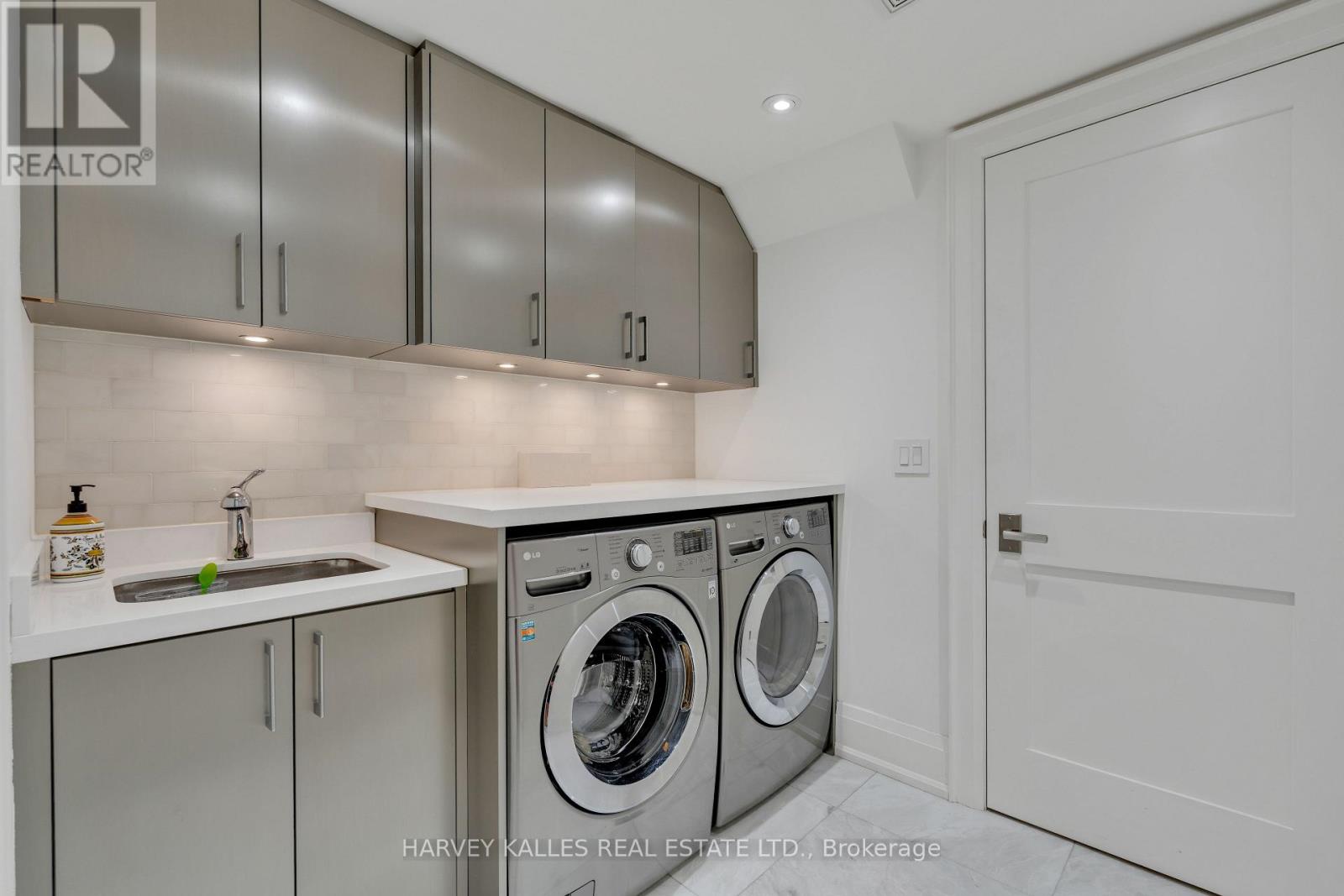 516 Douglas Avenue, Toronto, Ontario  M5M 1H5 - Photo 42 - C13657980