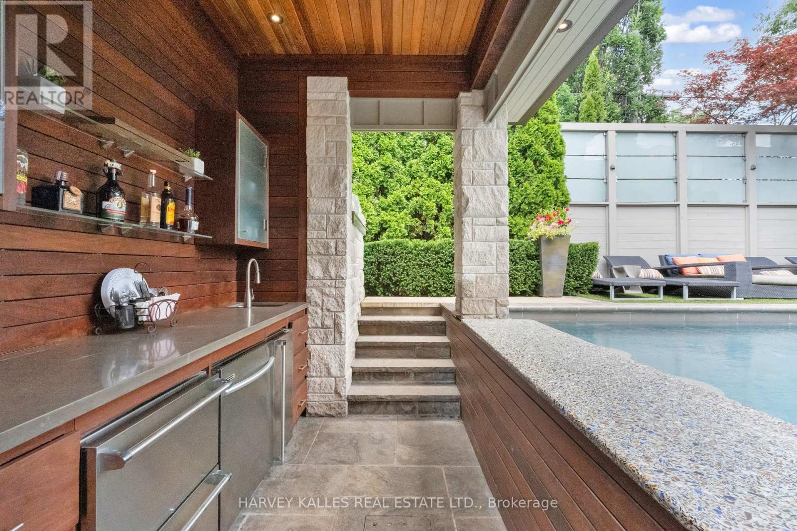 516 Douglas Avenue, Toronto, Ontario  M5M 1H5 - Photo 48 - C13657980