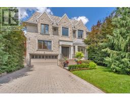 516 DOUGLAS AVENUE, Toronto, Ontario
