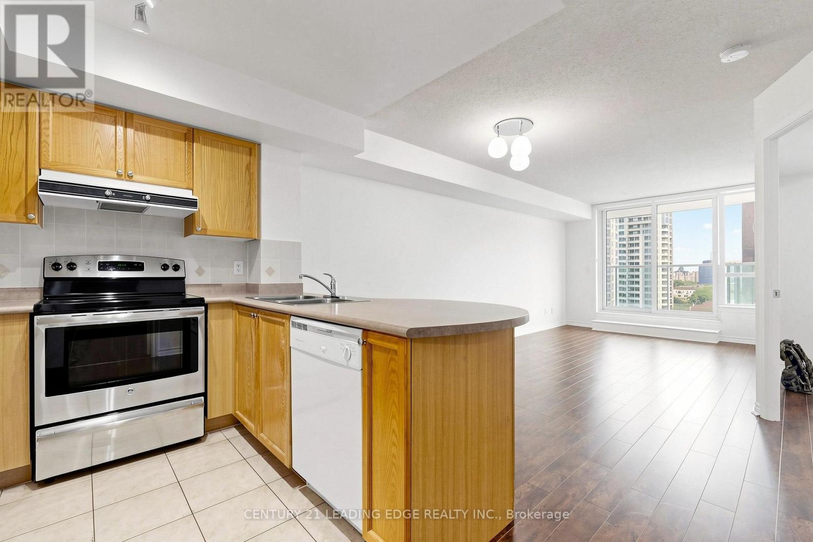 905 - 17 Barberry Place, Toronto, Ontario  M2K 3E2 - Photo 2 - C13657998