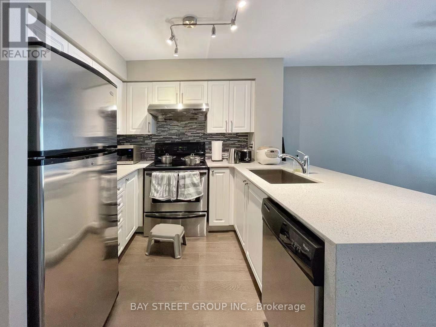 405 - 30 Hayden Street, Toronto, Ontario  M4Y 3B8 - Photo 5 - C13658088