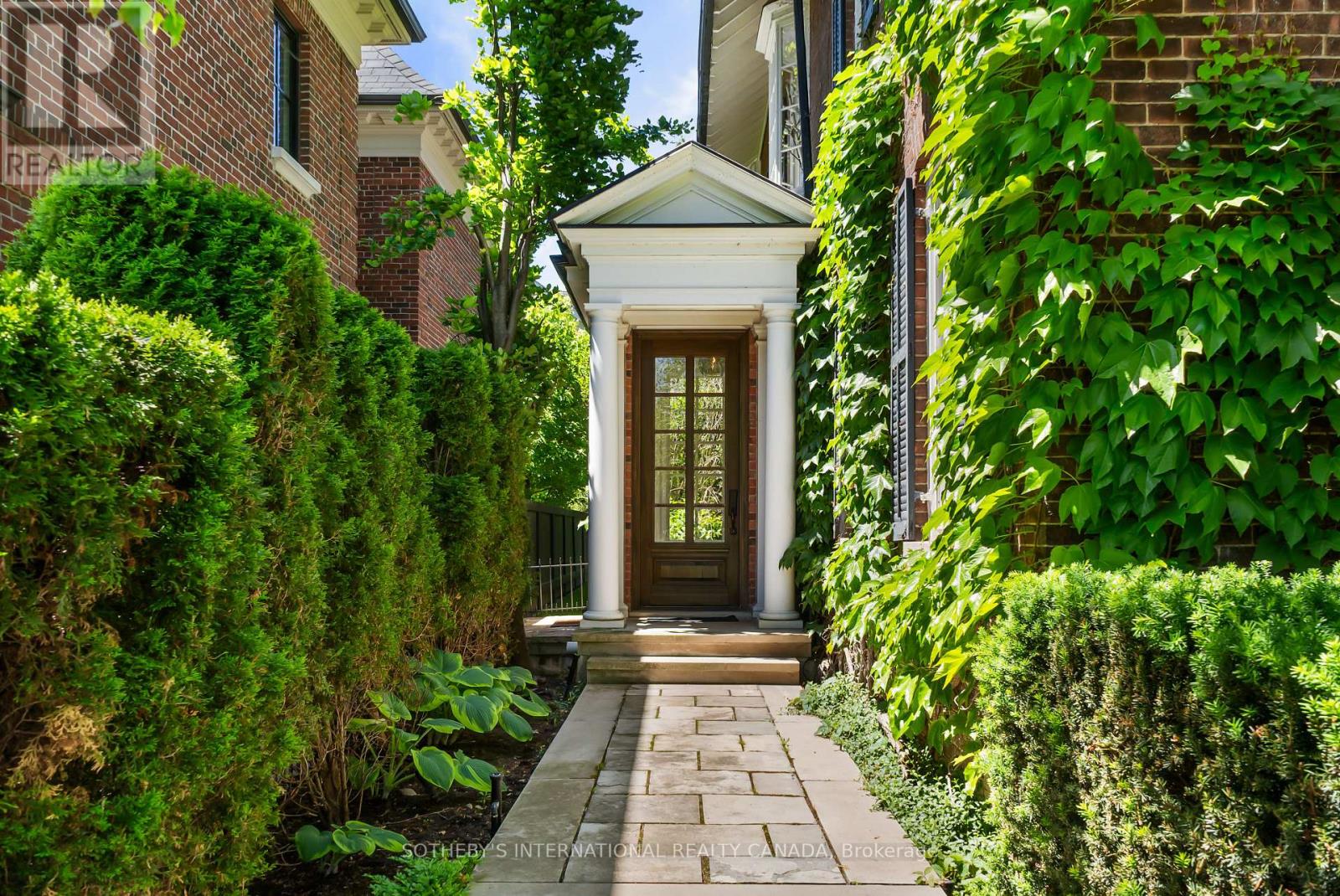 236 Poplar Plains Road, Toronto, Ontario  M4V 2N7 - Photo 6 - C13658168