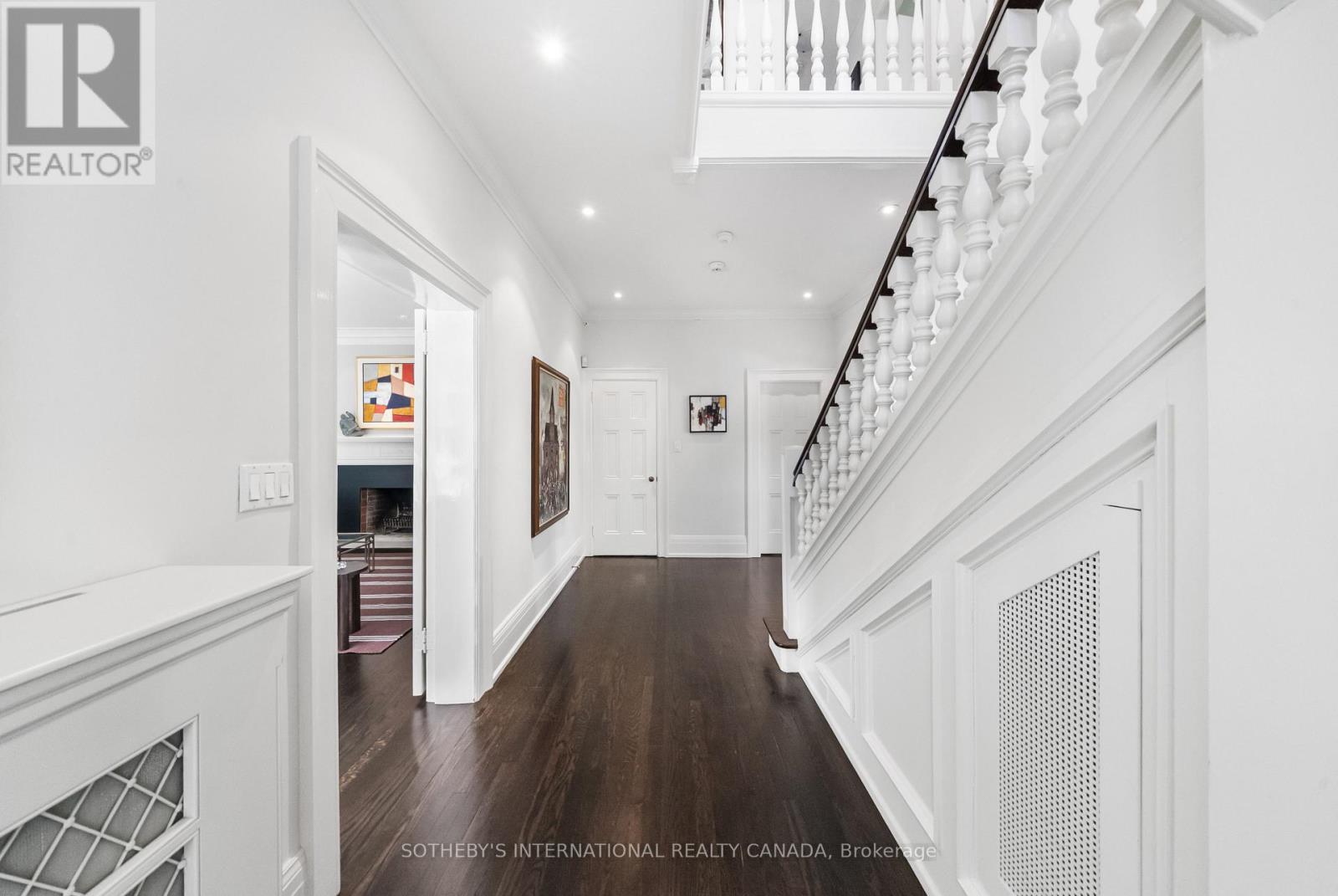 236 Poplar Plains Road, Toronto, Ontario  M4V 2N7 - Photo 8 - C13658168