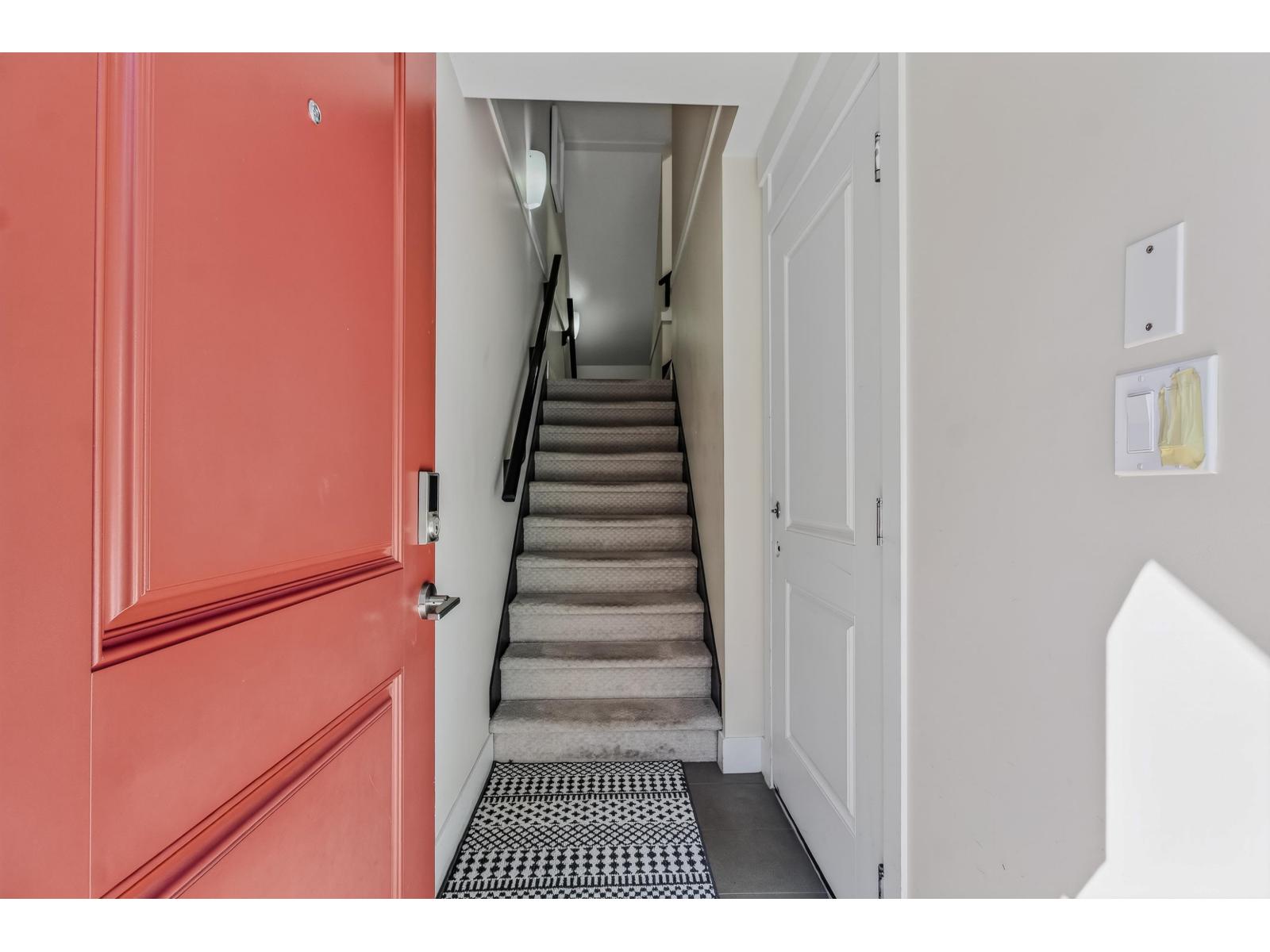 31 6971 122 Street, Surrey, British Columbia  V3W 1B6 - Photo 2 - R3154050