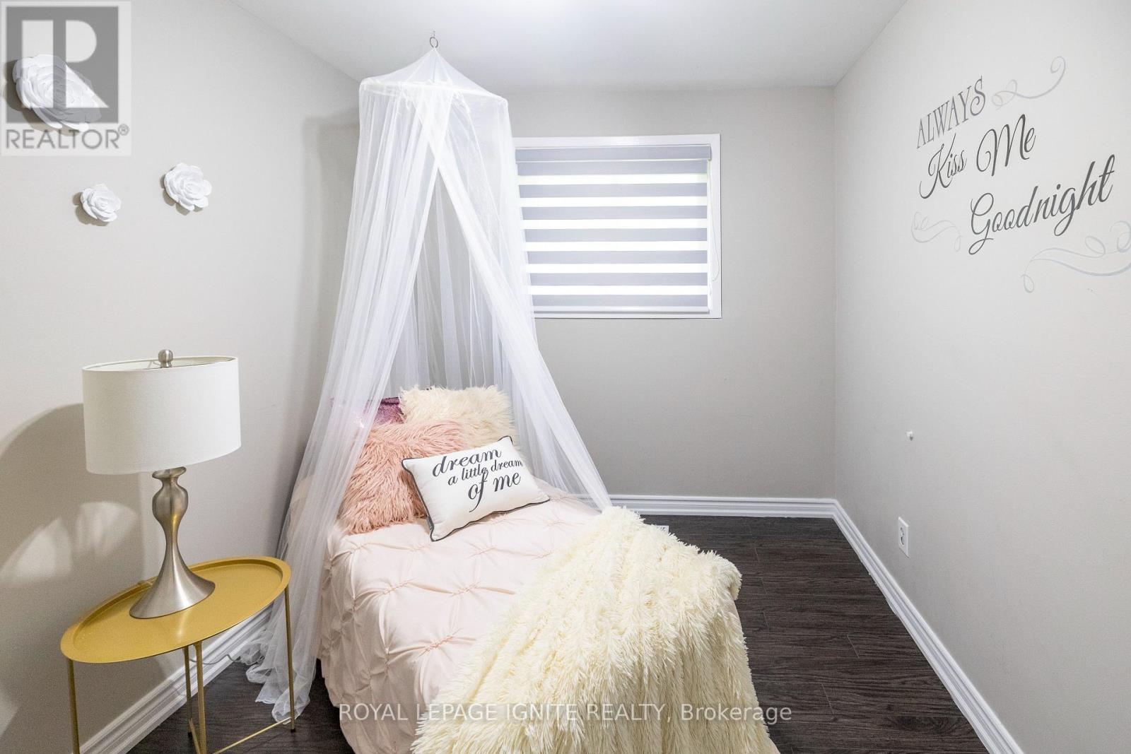 803 Fairview Avenue, Pickering, Ontario  L1W 1M7 - Photo 15 - E13657952