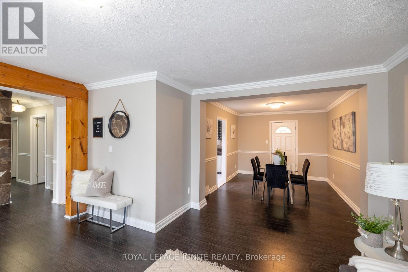 803 Fairview Avenue, Pickering, Ontario  L1W 1M7 - Photo 4 - E13657952