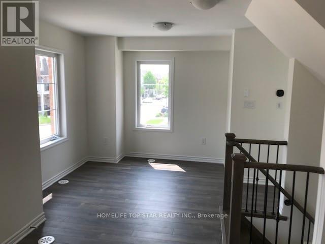 34 Deans Drive, Toronto, Ontario  M1L 0C1 - Photo 3 - E13658090