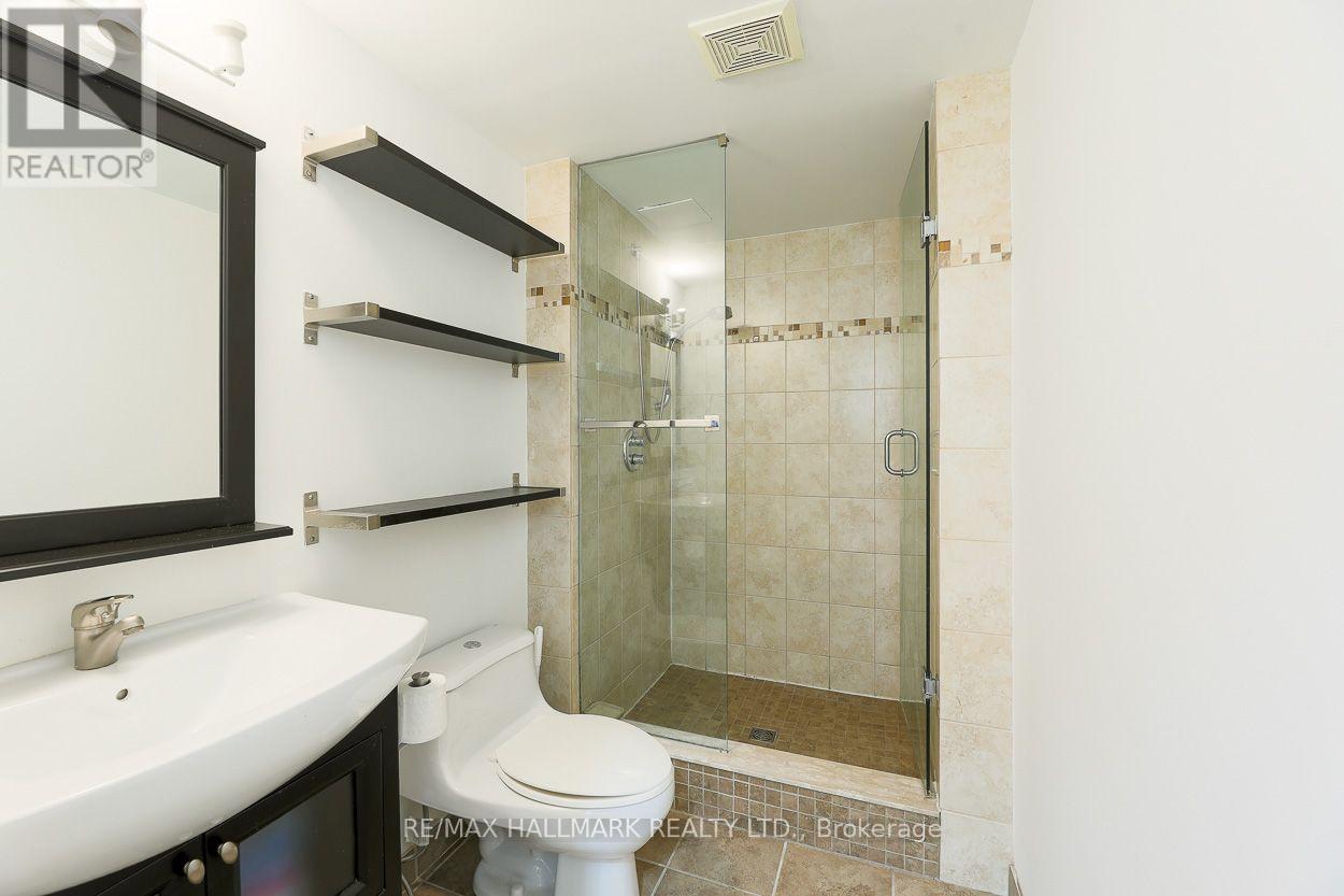 Main - 2159 Gerrard Street E, Toronto, Ontario  M4E 2C4 - Photo 11 - E13658104