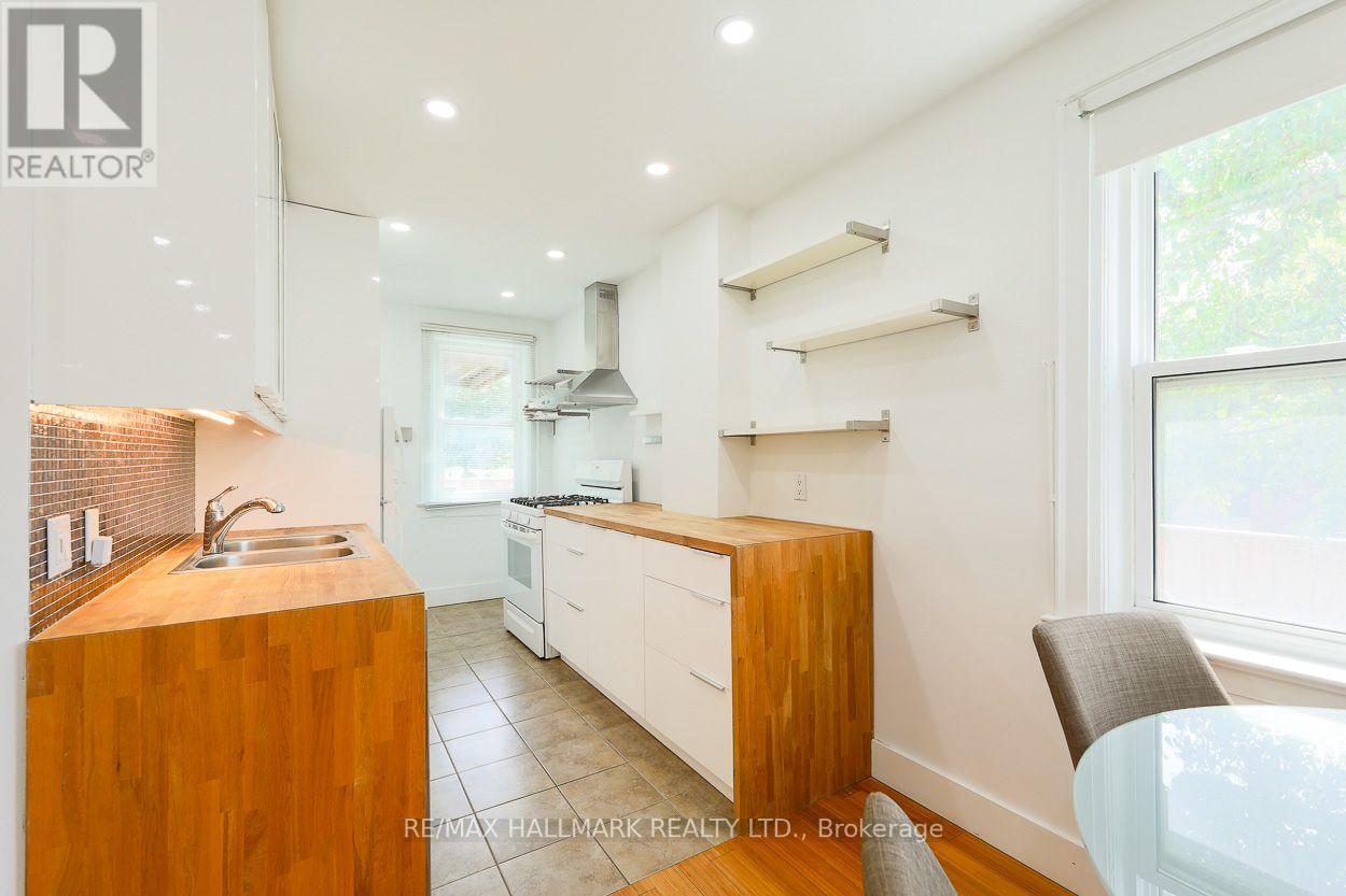 Main - 2159 Gerrard Street E, Toronto, Ontario  M4E 2C4 - Photo 3 - E13658104