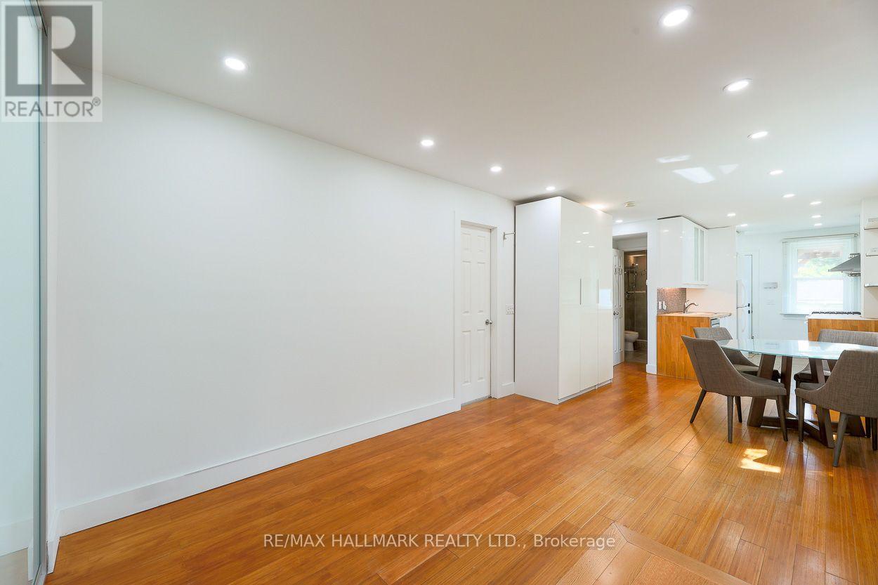 Main - 2159 Gerrard Street E, Toronto, Ontario  M4E 2C4 - Photo 7 - E13658104