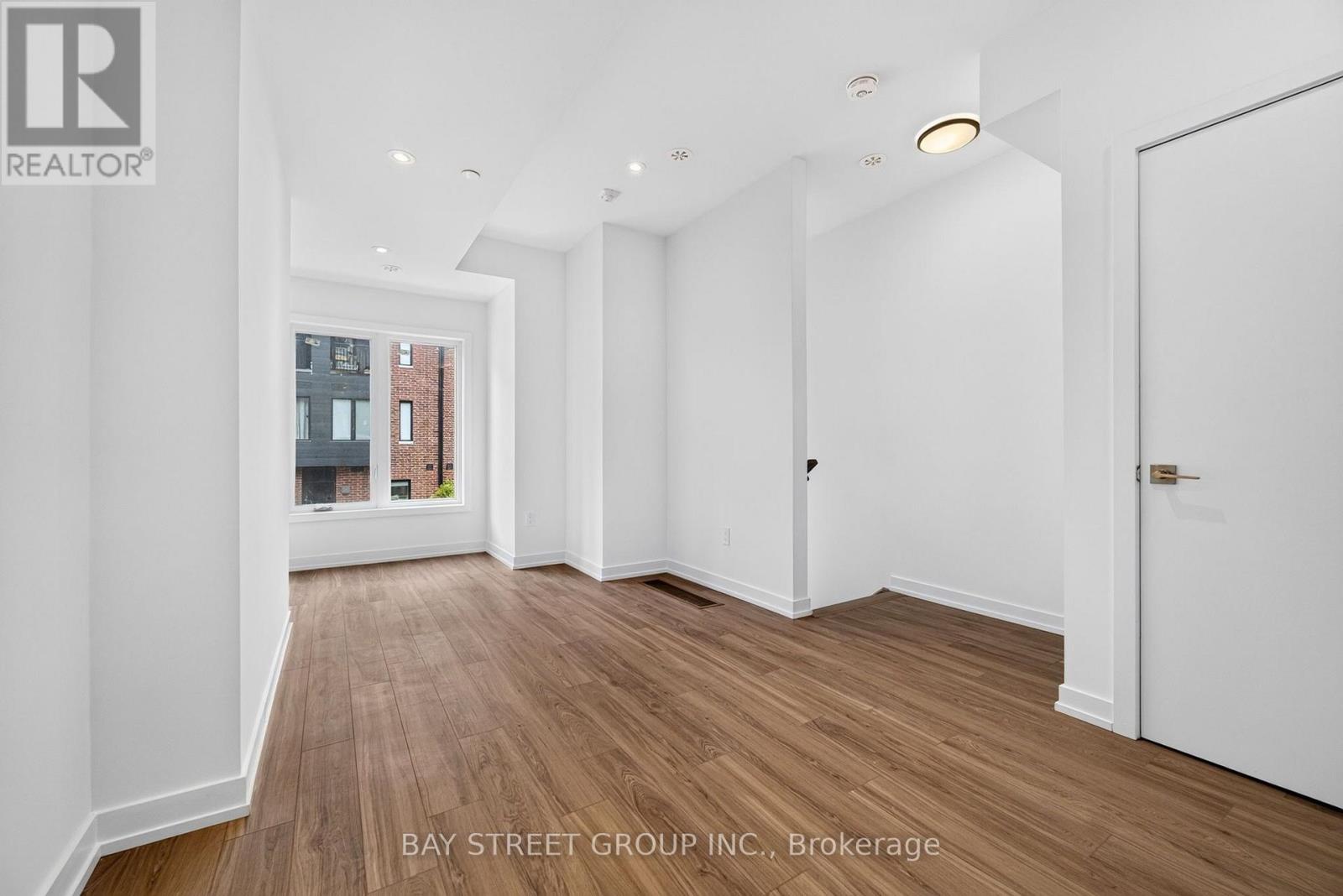 29 Calamint Lane, Toronto, Ontario  M1W 2H1 - Photo 10 - E13658116