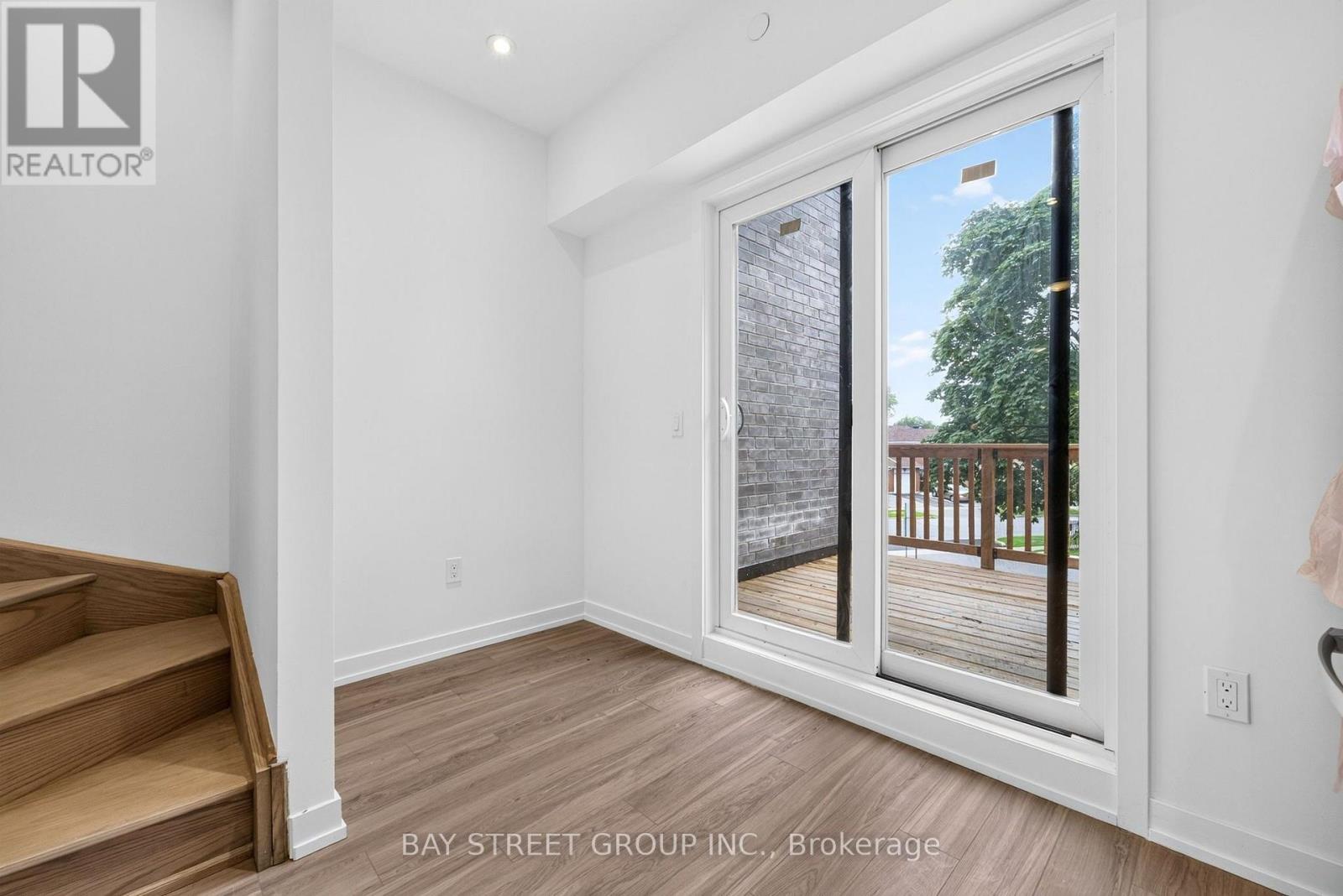 29 Calamint Lane, Toronto, Ontario  M1W 2H1 - Photo 15 - E13658116