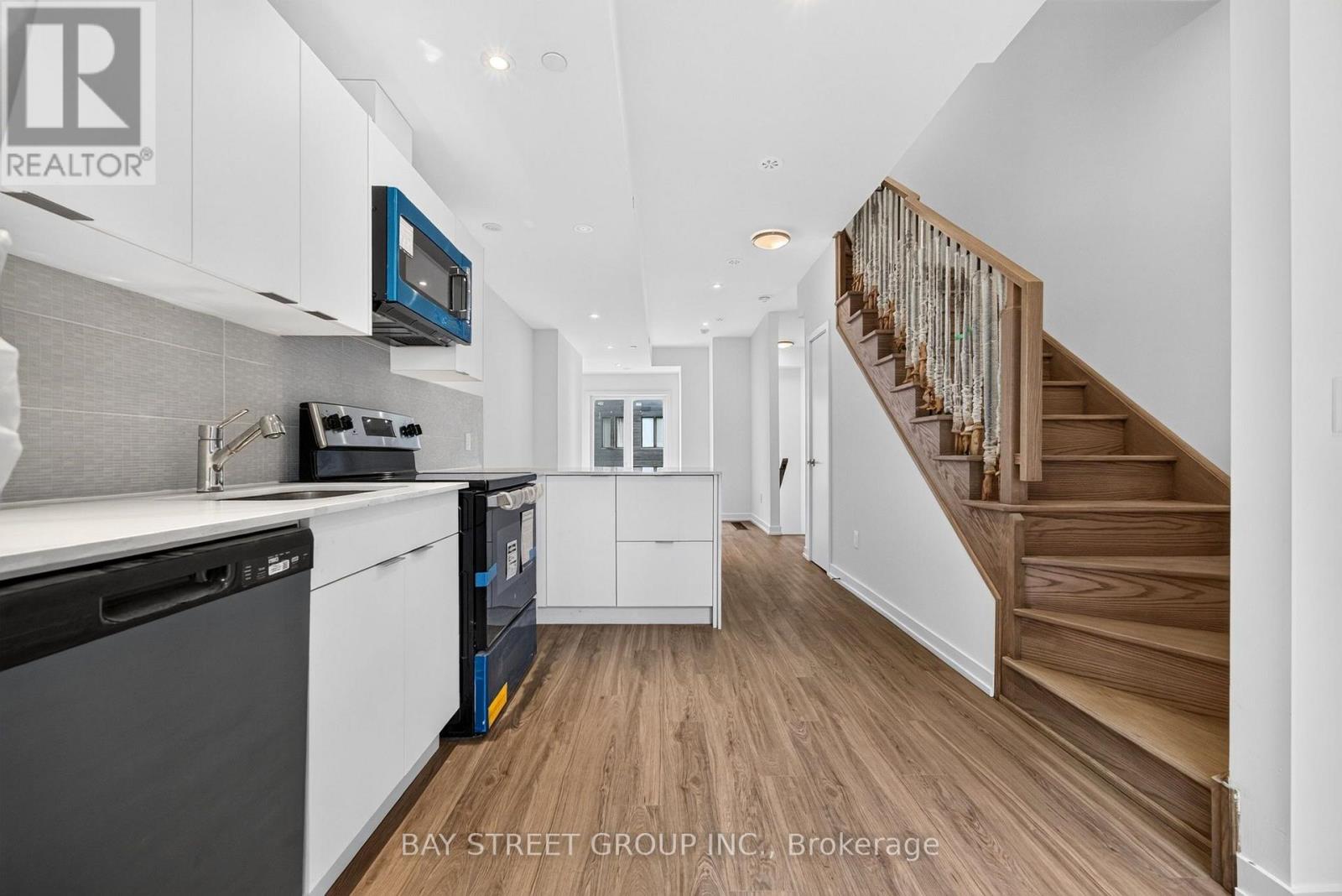 29 Calamint Lane, Toronto, Ontario  M1W 2H1 - Photo 20 - E13658116