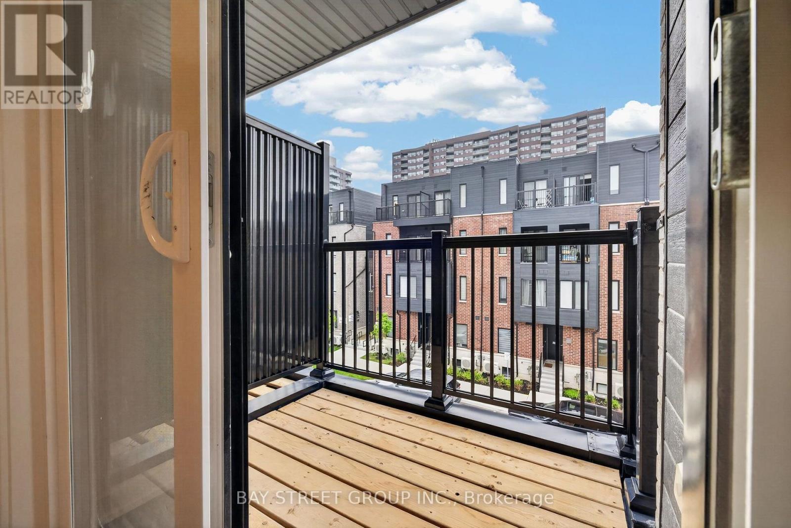 29 Calamint Lane, Toronto, Ontario  M1W 2H1 - Photo 30 - E13658116