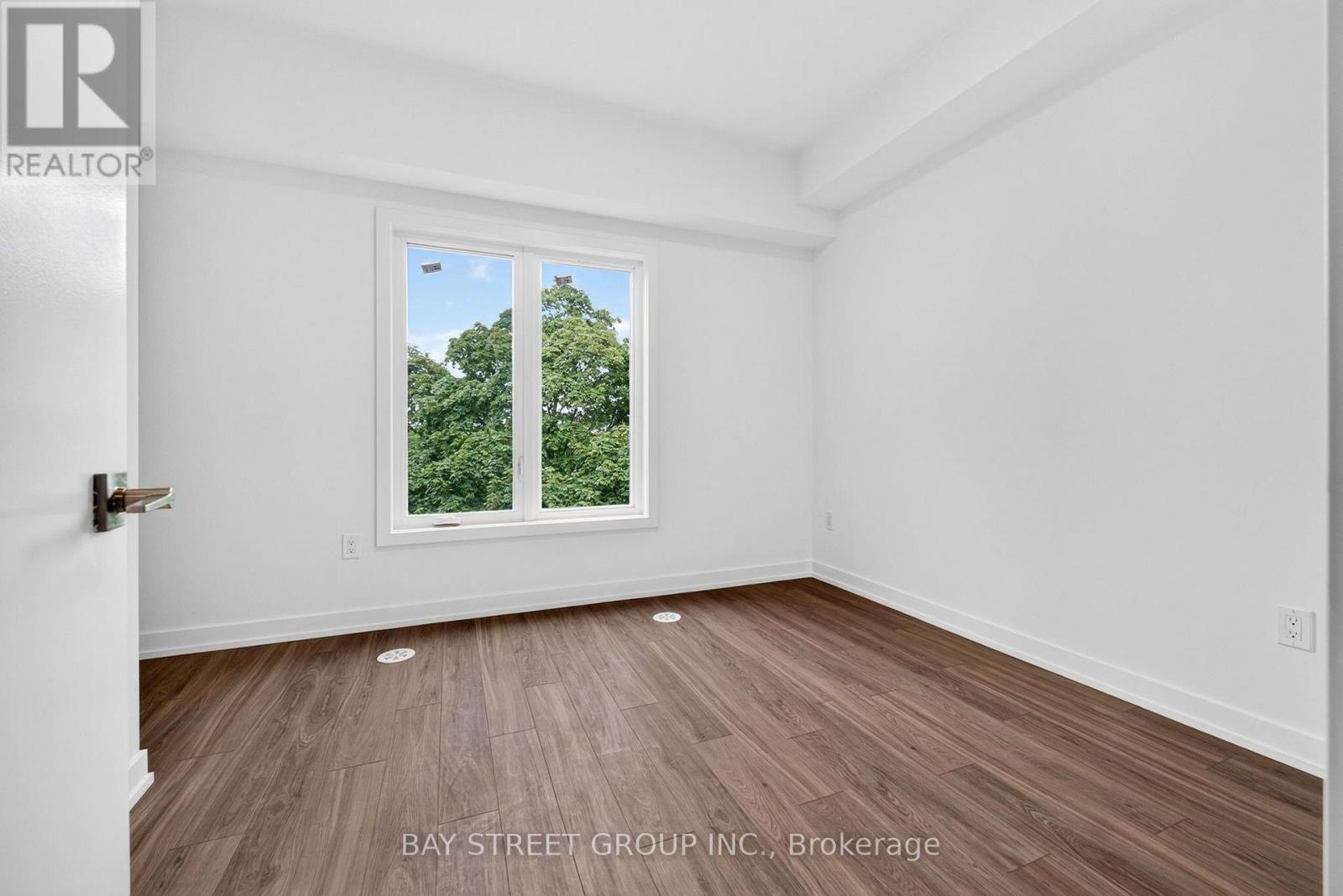 29 Calamint Lane, Toronto, Ontario  M1W 2H1 - Photo 32 - E13658116