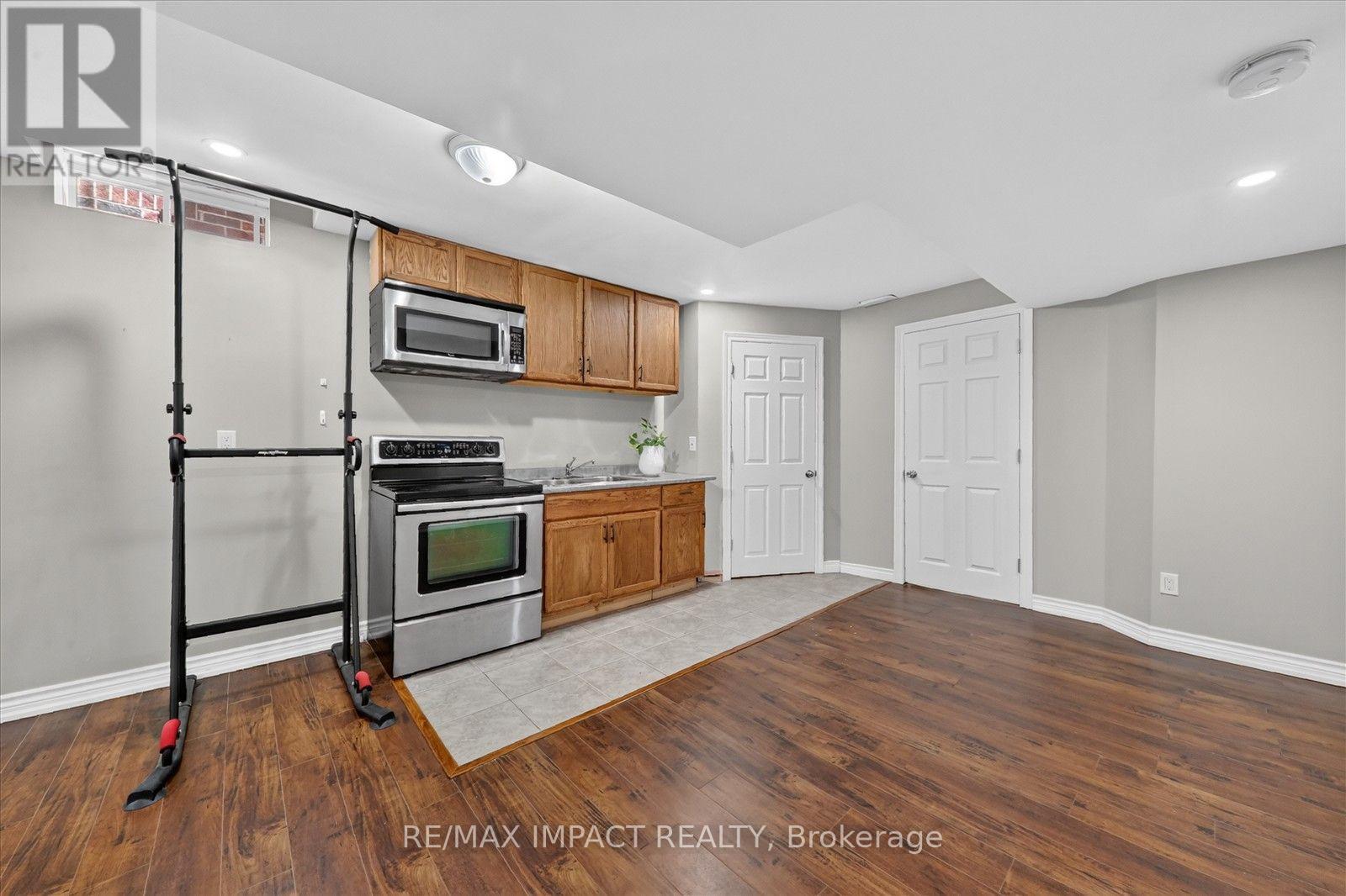 22 Canary Street, Whitby, Ontario  L1R 0K2 - Photo 35 - E13658124
