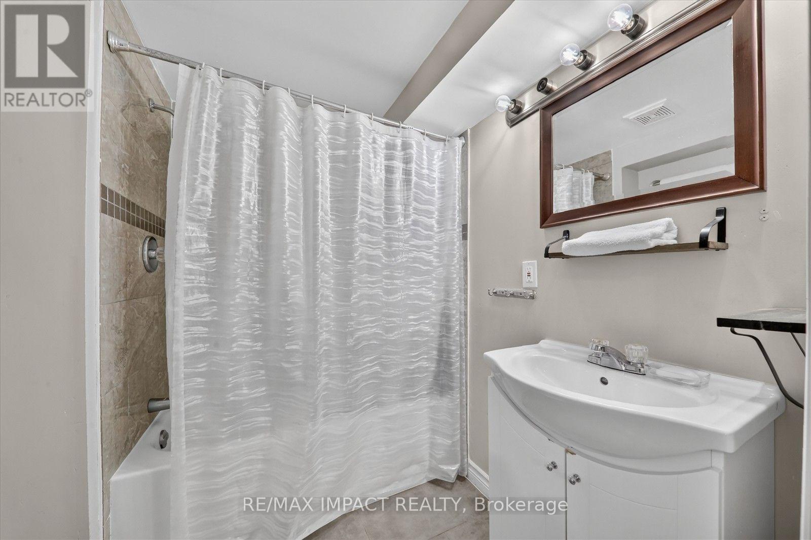 22 Canary Street, Whitby, Ontario  L1R 0K2 - Photo 41 - E13658124