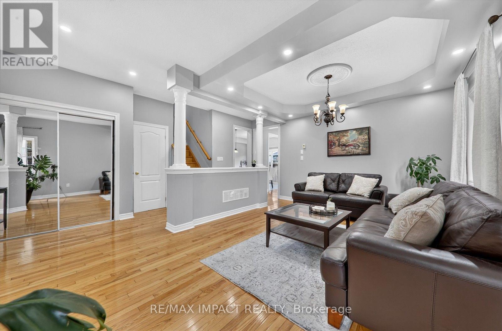 22 Canary Street, Whitby, Ontario  L1R 0K2 - Photo 8 - E13658124