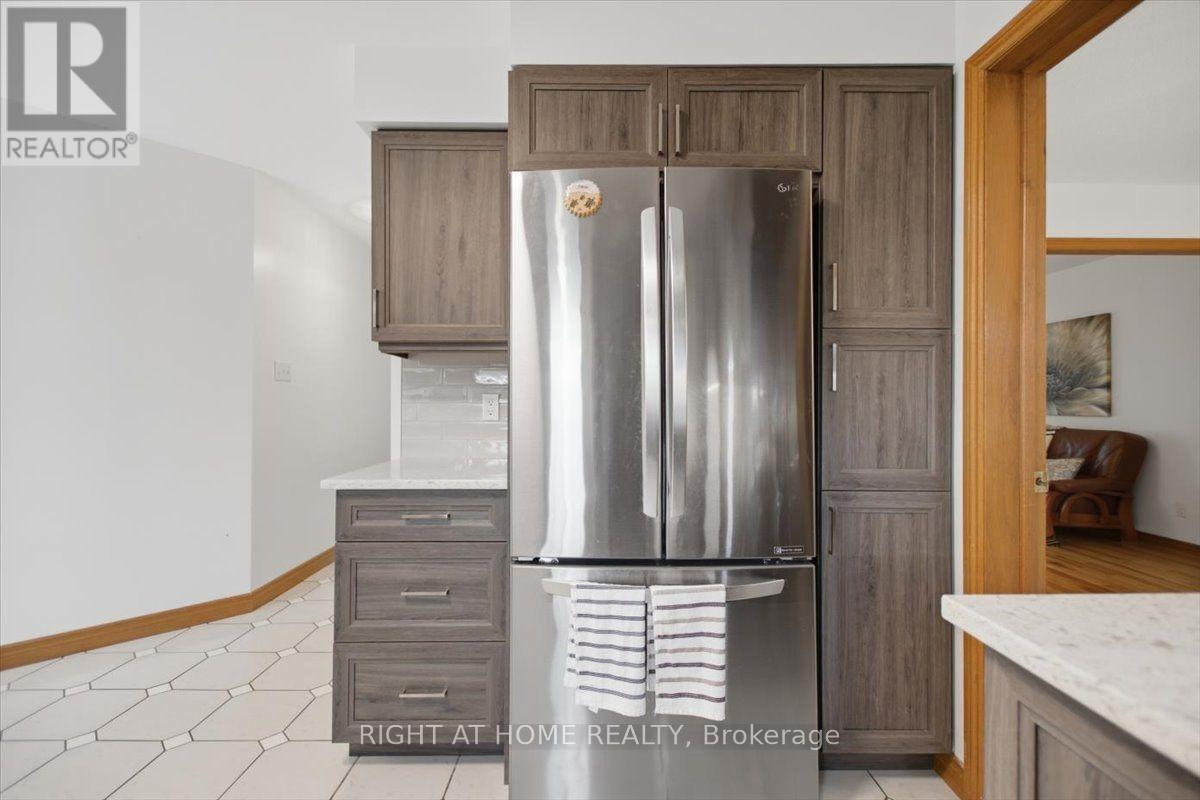 7046 Diane Crescent, London South, Ontario  N6P 1G2 - Photo 14 - X13657994