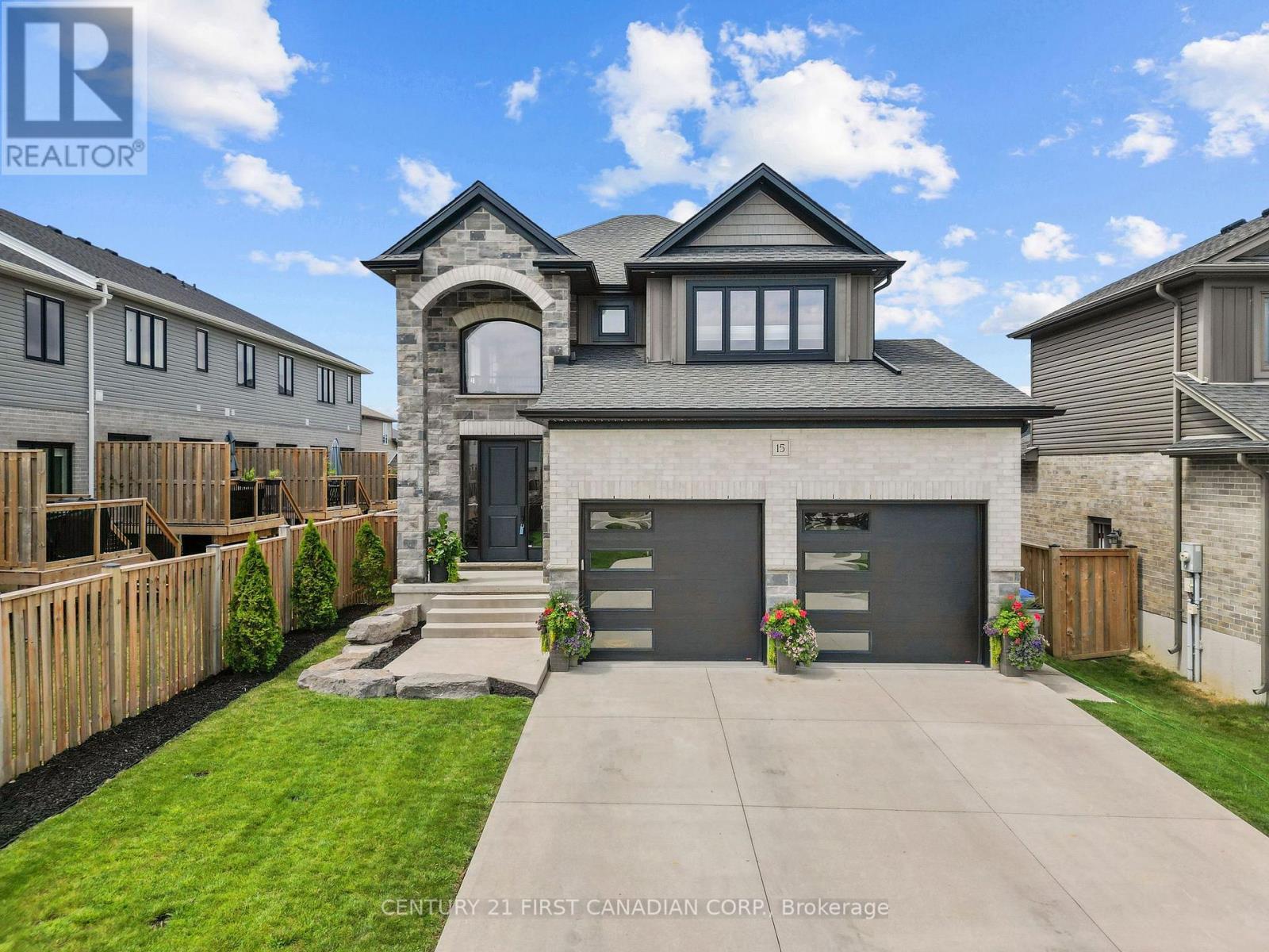 15 NICHOLSON STREET, Lucan Biddulph, Ontario