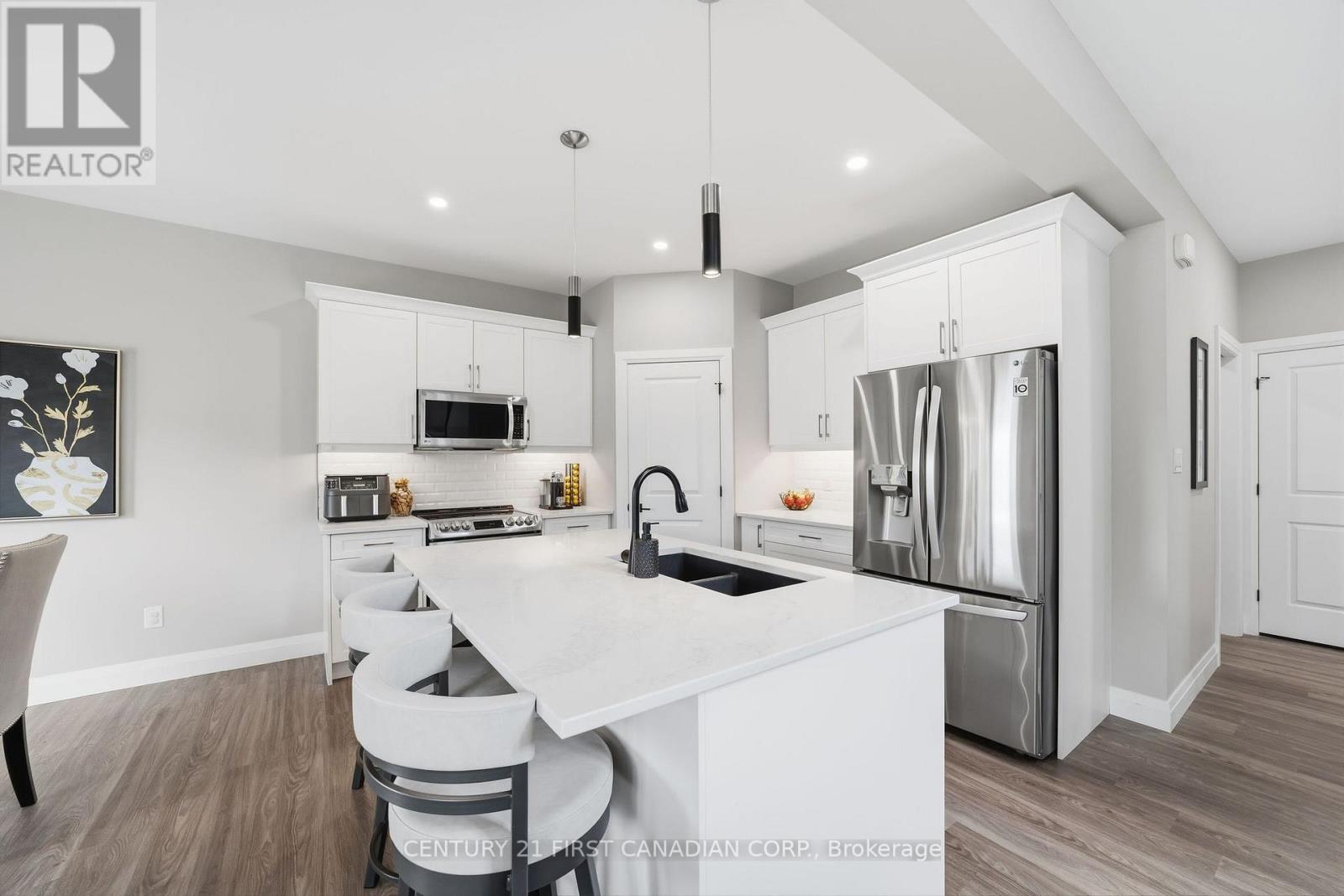 15 Nicholson Street, Lucan Biddulph, Ontario  N0M 2J0 - Photo 10 - X13658120